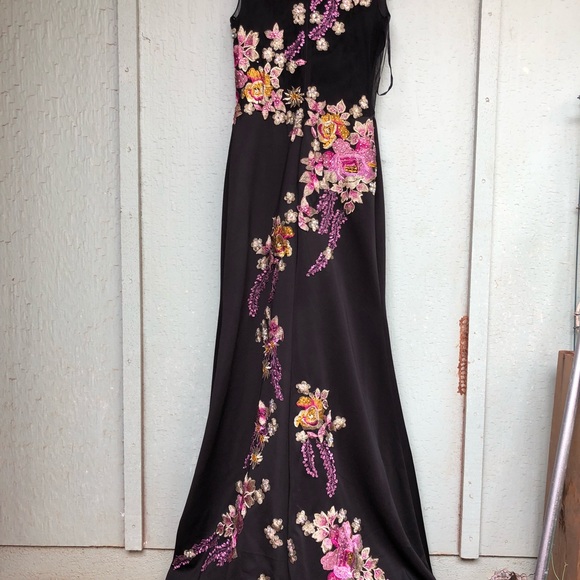 royal queen Dresses & Skirts - Black and floral prom dress